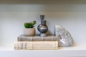 Vases and decorative pieces